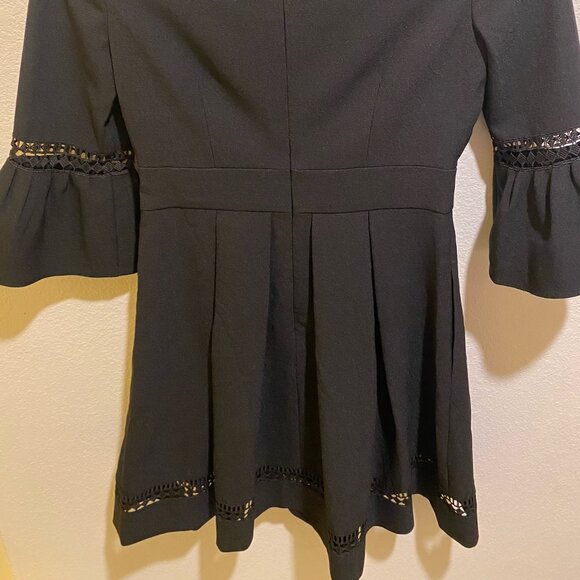 Eliza J Black Fit & Flare Bell Sleeve Eyelet Detail Lace Stretchy Dress Size 6 - Picture 2 of 4